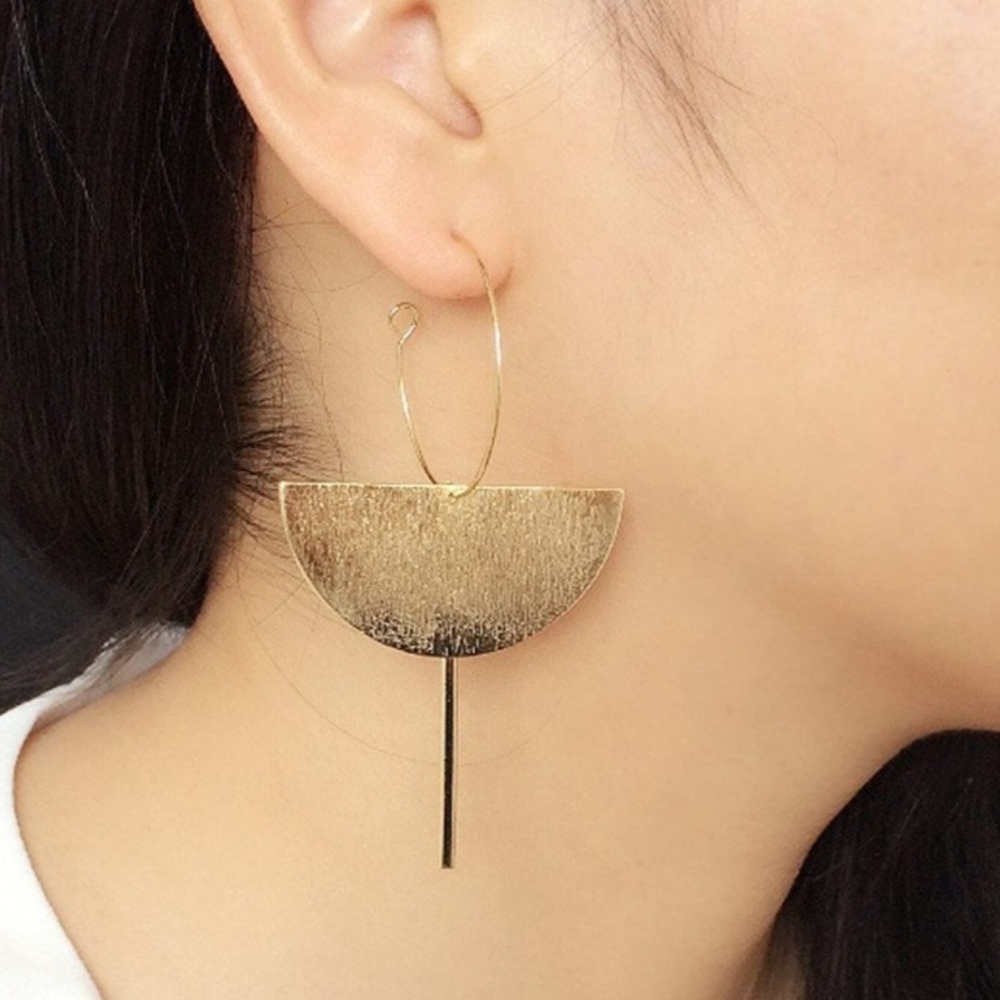 Ear rings few in one gold tone ring and other shapes